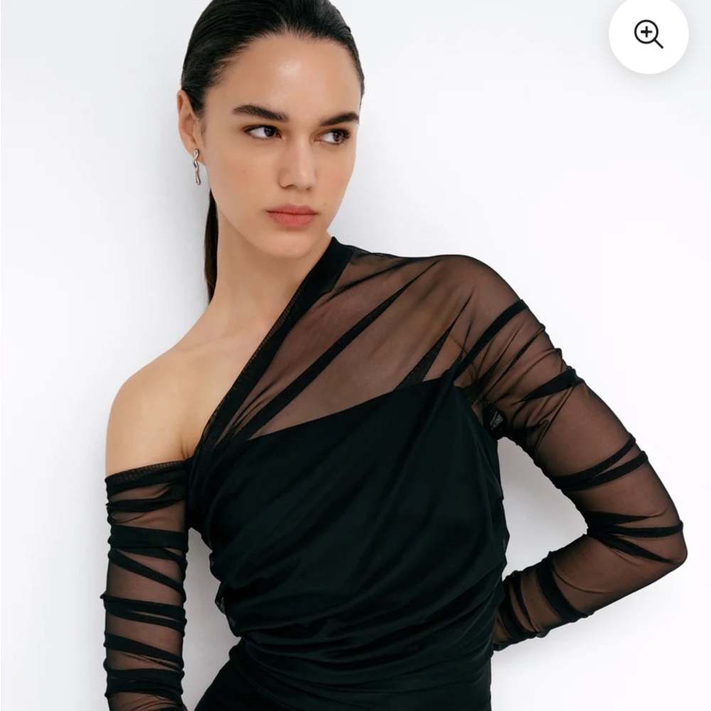 Elegant Black One-Shoulder Dress with Sheer Sleeve - Picture 2 of 8